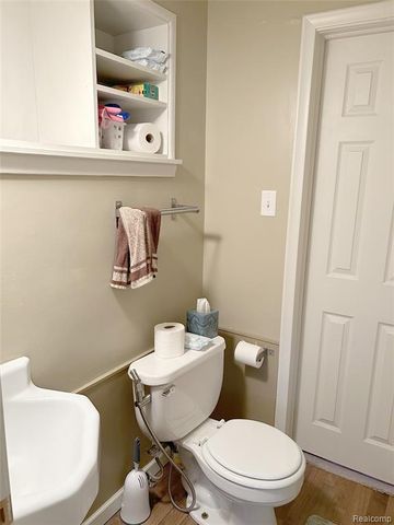 4024 W Webster Road, Royal Oak, MI 48073