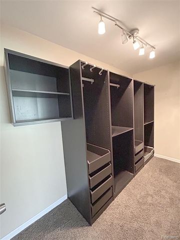 4024 W Webster Road, Royal Oak, MI 48073