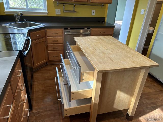 4024 W Webster Road, Royal Oak, MI 48073