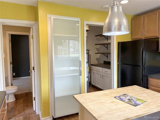 4024 W Webster Road, Royal Oak, MI 48073
