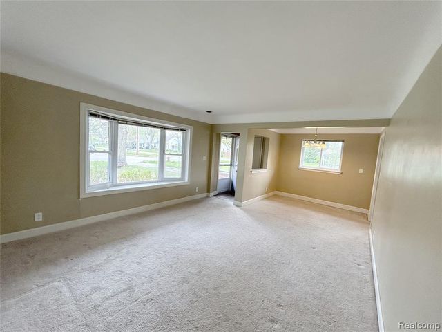 4024 W Webster Road, Royal Oak, MI 48073