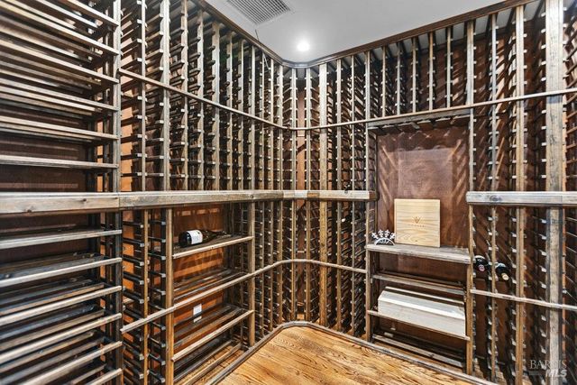 1022 Berry Ln, Napa, CA 94558