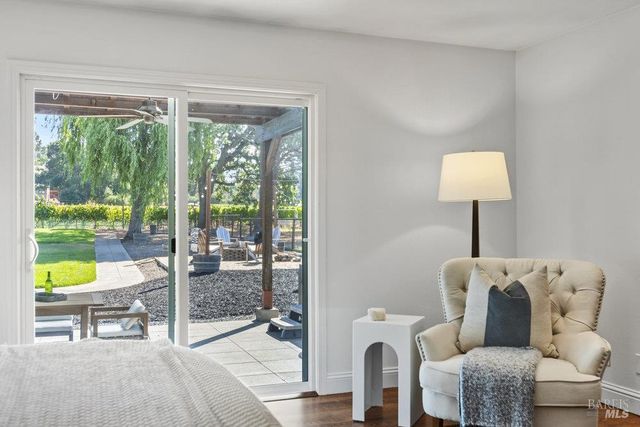 1022 Berry Ln, Napa, CA 94558