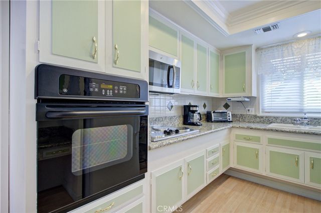 89 Calle Aragon F, Laguna Woods, CA 92637