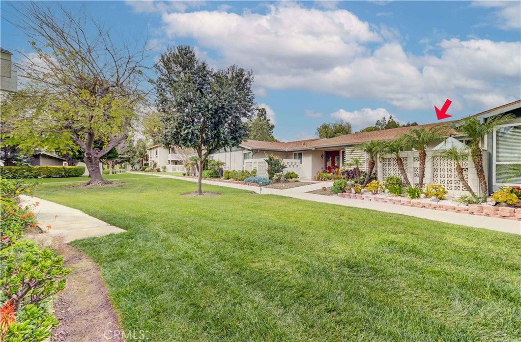 89 Calle Aragon F, Laguna Woods, CA 92637
