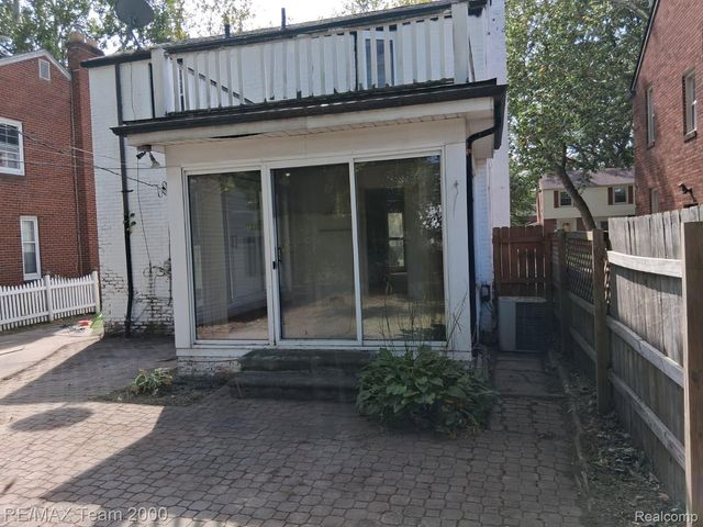 5228 Hillcrest Street, Detroit, MI 48236