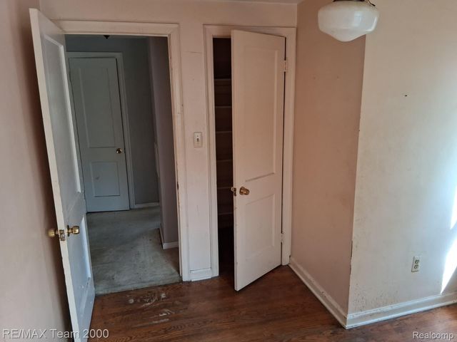 5228 Hillcrest Street, Detroit, MI 48236