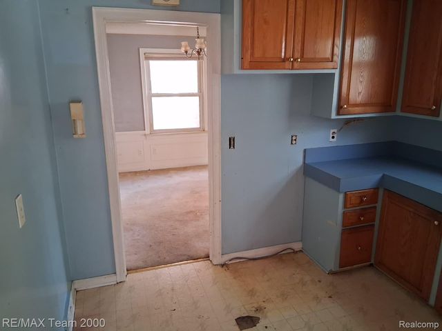 5228 Hillcrest Street, Detroit, MI 48236