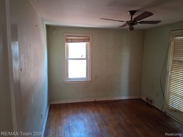 5228 Hillcrest Street, Detroit, MI 48236