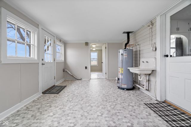 6015 N 50 E, Fortville, IN 46040