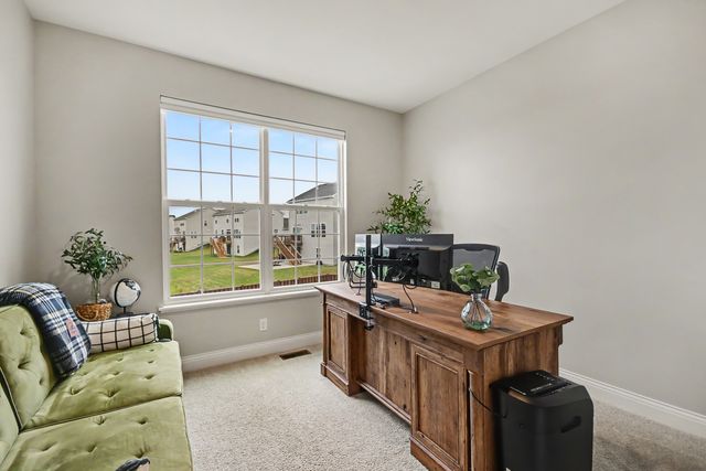 2221 Country Hills Drive, Yorkville, IL 60560