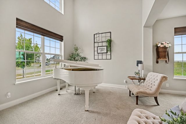 2221 Country Hills Drive, Yorkville, IL 60560