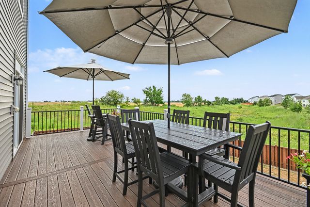 2221 Country Hills Drive, Yorkville, IL 60560