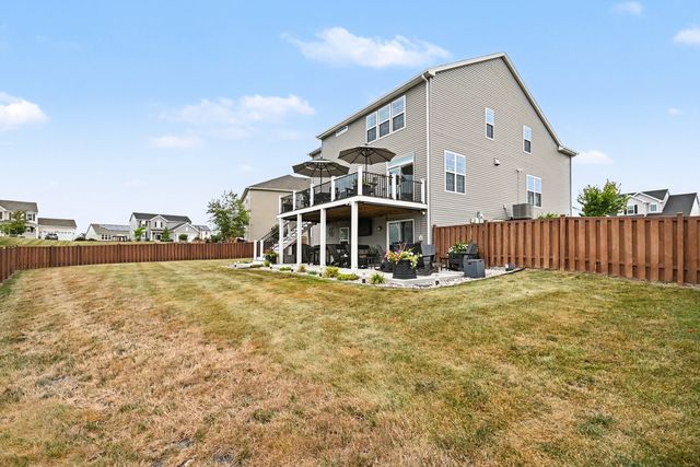2221 Country Hills Drive, Yorkville, IL 60560
