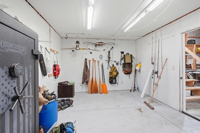 7540 N Clear Creek Road, Huntington, IN 46750