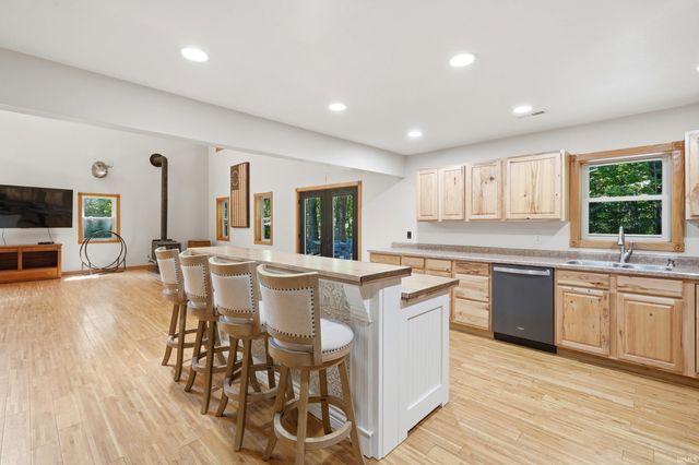 7540 N Clear Creek Road, Huntington, IN 46750