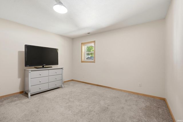 7540 N Clear Creek Road, Huntington, IN 46750