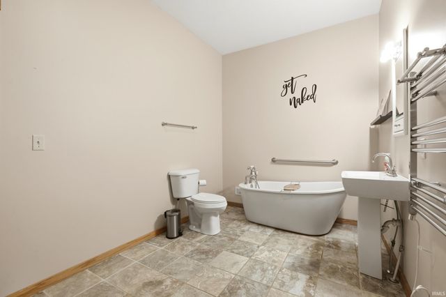 7540 N Clear Creek Road, Huntington, IN 46750