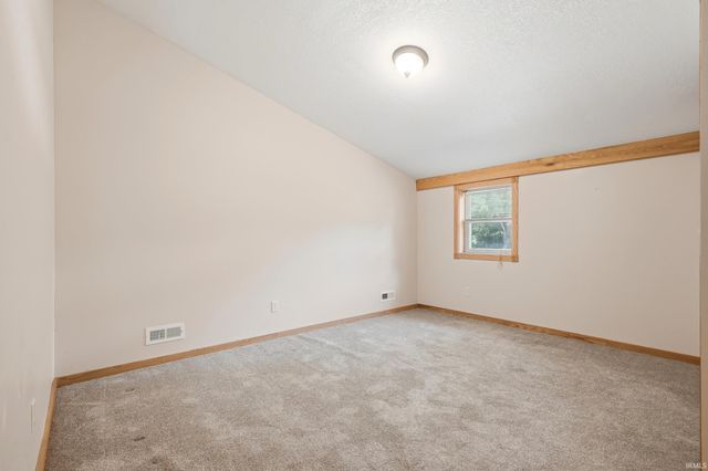 7540 N Clear Creek Road, Huntington, IN 46750