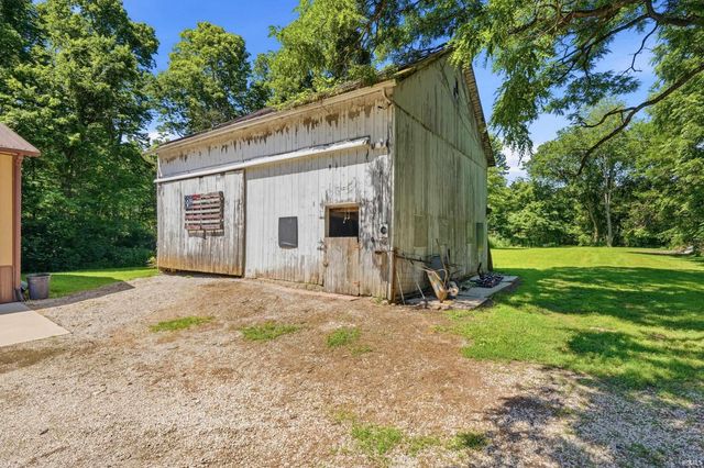 7540 N Clear Creek Road, Huntington, IN 46750