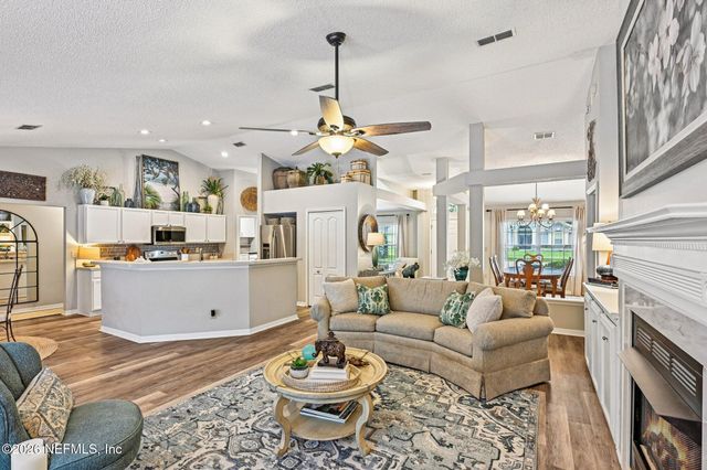 10383 MEADOW POINT Drive, Jacksonville, FL 32221