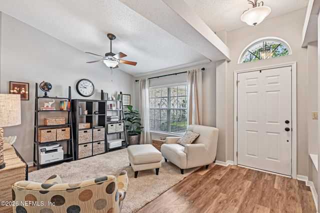 10383 MEADOW POINT Drive, Jacksonville, FL 32221