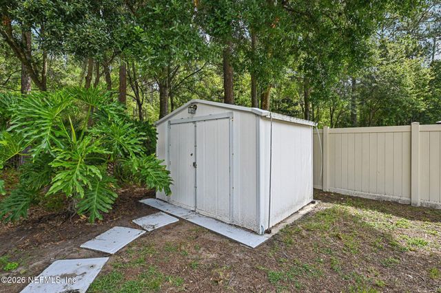 10383 MEADOW POINT Drive, Jacksonville, FL 32221