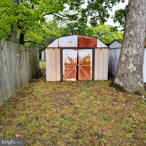 21 GILBERT AVE, Westville, NJ 08093