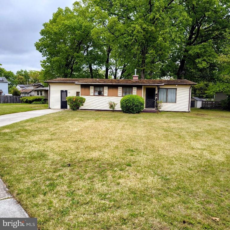 21 GILBERT AVE, Westville, NJ 08093