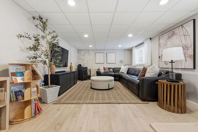 133 River, Middleton, MA 01949