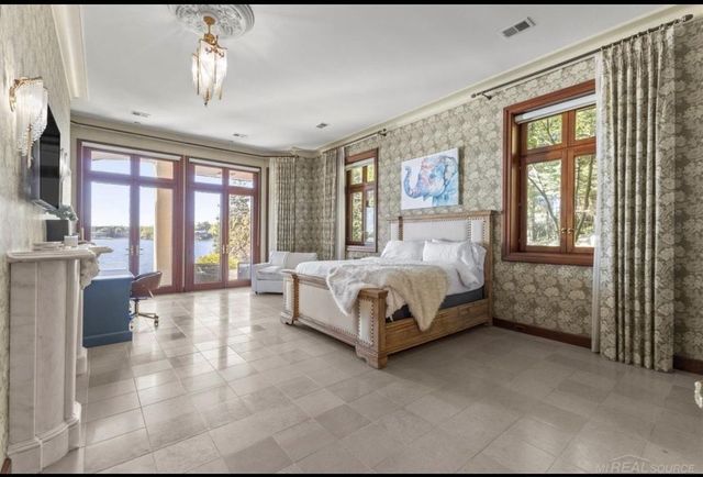 1567 Island Lane, Bloomfield Twp, MI 48302