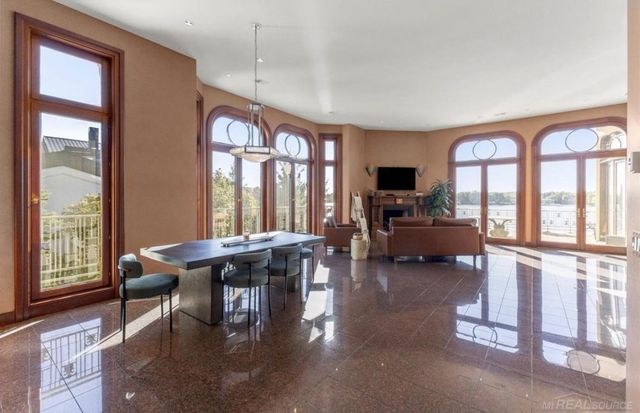 1567 Island Lane, Bloomfield Twp, MI 48302