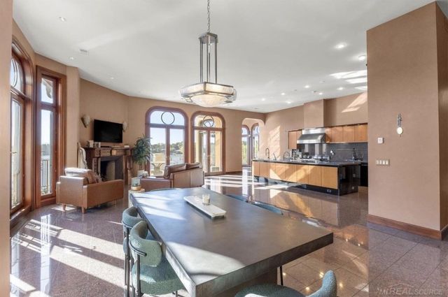 1567 Island Lane, Bloomfield Twp, MI 48302