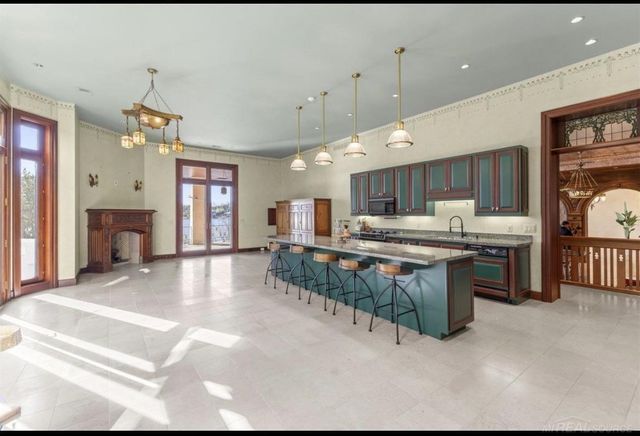 1567 Island Lane, Bloomfield Twp, MI 48302