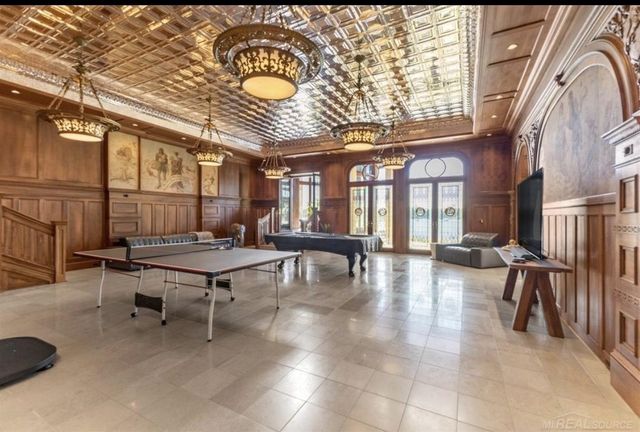 1567 Island Lane, Bloomfield Twp, MI 48302