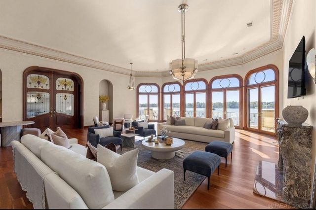 1567 Island Lane, Bloomfield Twp, MI 48302