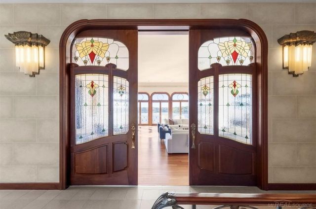 1567 Island Lane, Bloomfield Twp, MI 48302