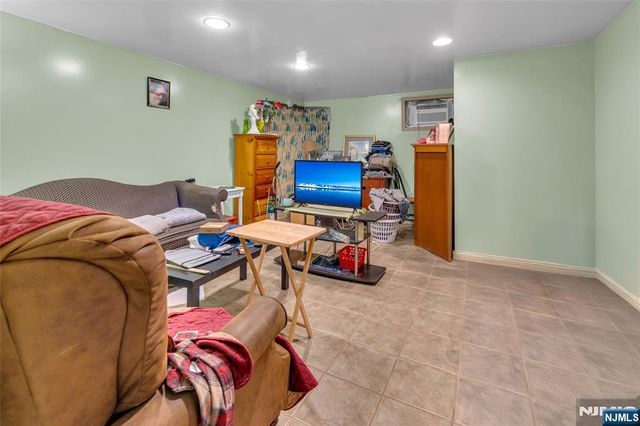 20 Bergen Avenue, North Arlington, NJ 07031