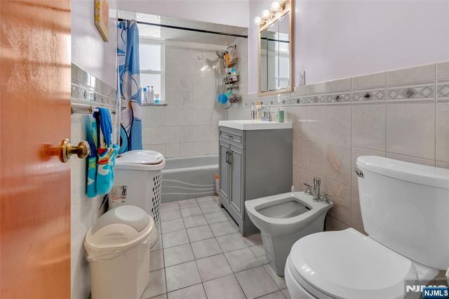 20 Bergen Avenue, North Arlington, NJ 07031