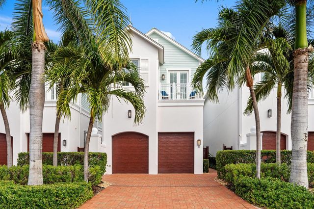 9 Adams Road, Ocean Ridge, FL 33435