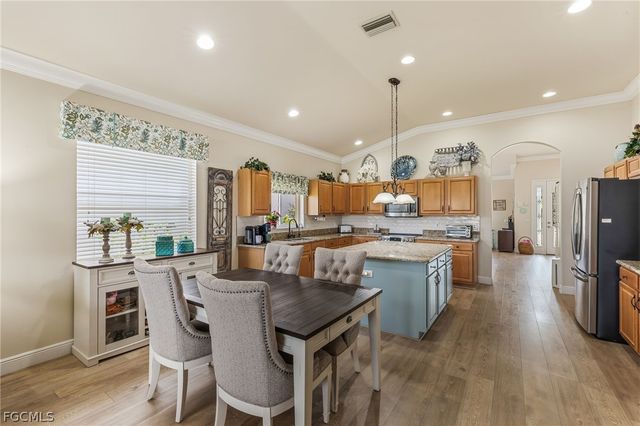 15655 Angelica DR, Alva, FL 33920