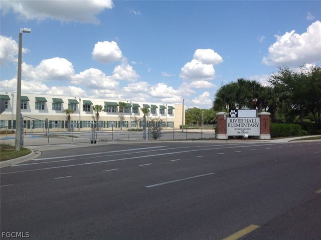 15655 Angelica DR, Alva, FL 33920