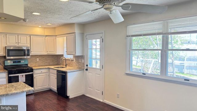 7835 PERRY, Nottingham, MD 21236