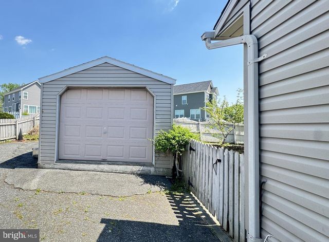 7835 PERRY, Nottingham, MD 21236