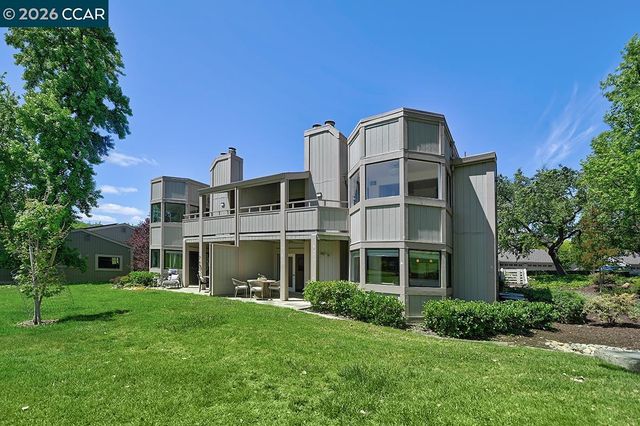 618 Terra California Dr 2, Walnut Creek, CA 94595