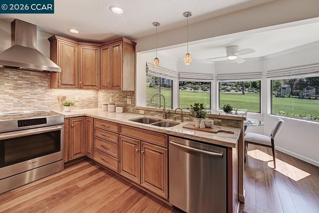 618 Terra California Dr 2, Walnut Creek, CA 94595