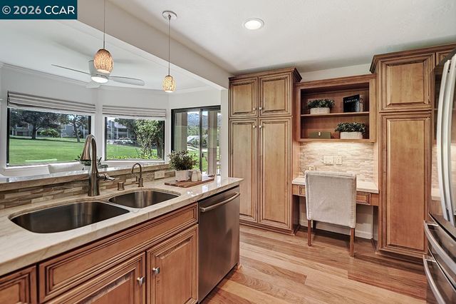 618 Terra California Dr 2, Walnut Creek, CA 94595