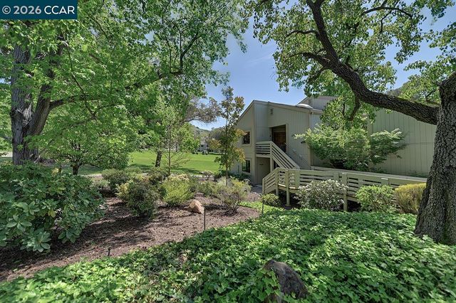 618 Terra California Dr 2, Walnut Creek, CA 94595