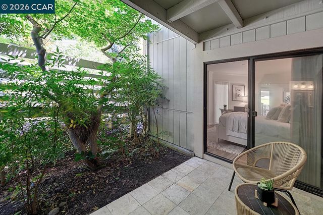 618 Terra California Dr 2, Walnut Creek, CA 94595