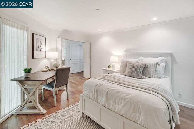 618 Terra California Dr 2, Walnut Creek, CA 94595